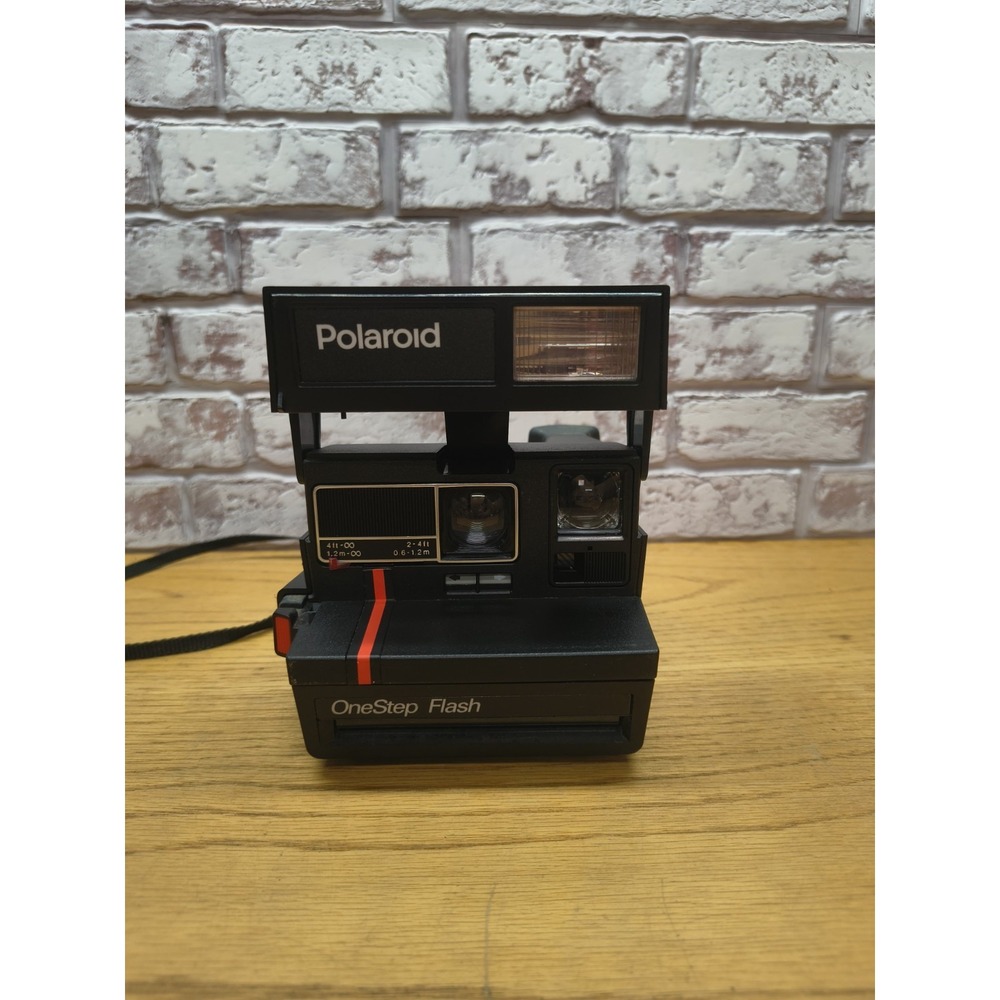 Polaroid One Step Flash Instant Camera. - Picture 2 of 7